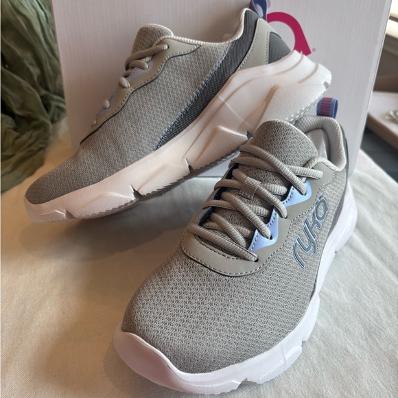 Ryka Light Gray Sneakers - Picture 4 of 5